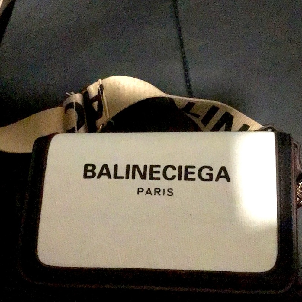 Crossbody purse